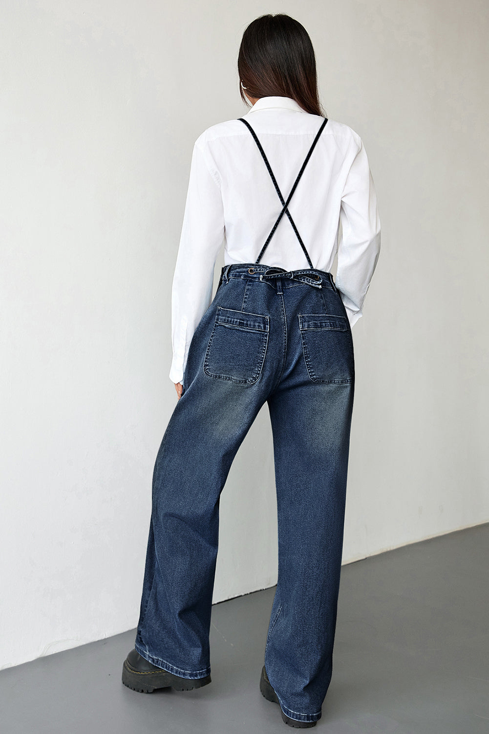 Dark Blue Crossed Tie Straps Bib Pocket Loose Denim Overalls / Dungarees
